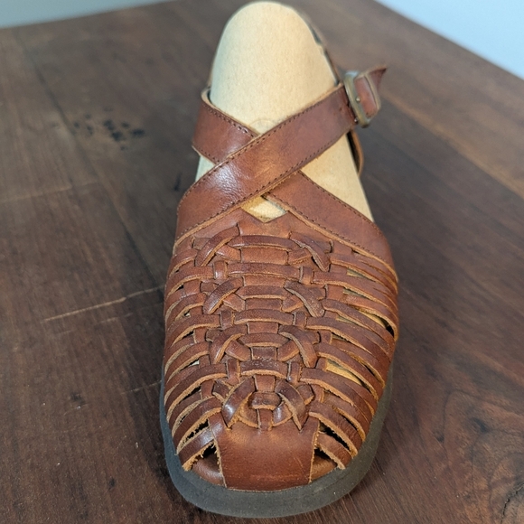 Aerosoles Strappy Caged Huarache Buckle Jesus Sandals Woman's 7B Vintage 90s y2k - Picture 2 of 13